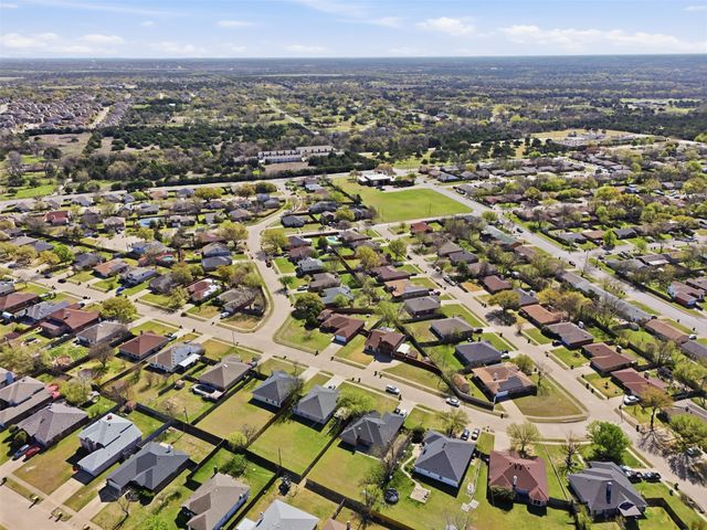 1026 Meadowbend Drive, Cedar Hill, TX 75104