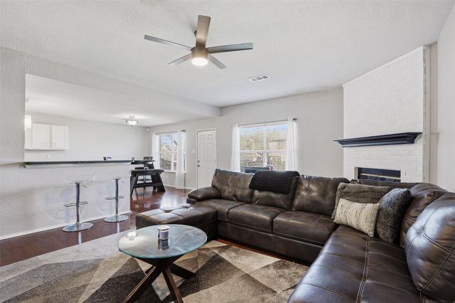 1026 Meadowbend Drive, Cedar Hill, TX 75104