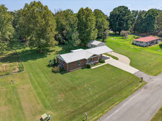 43 Plada Heights Rd, Fayetteville, TN 37334