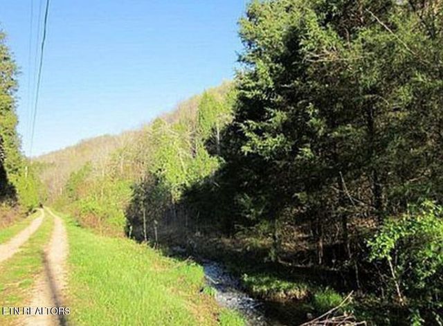 360 Spurlock Hollow Lane, Gainesboro, TN 38562