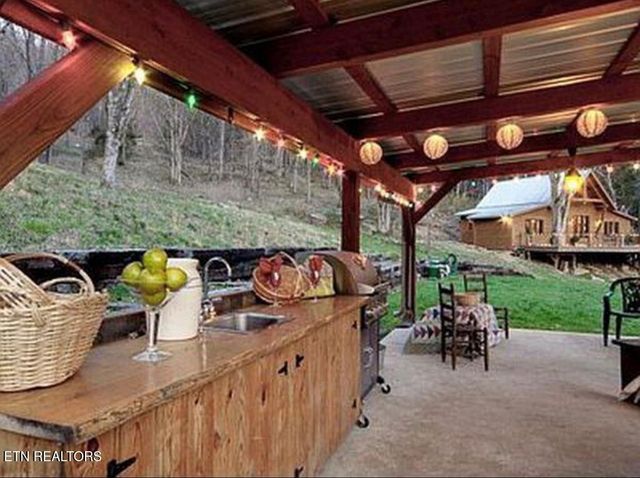 360 Spurlock Hollow Lane, Gainesboro, TN 38562