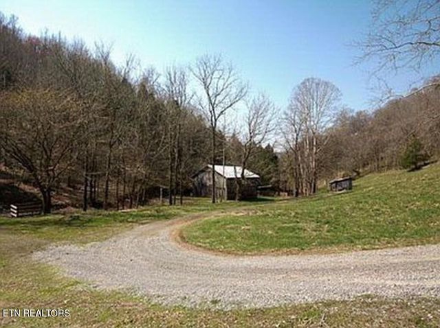 360 Spurlock Hollow Lane, Gainesboro, TN 38562