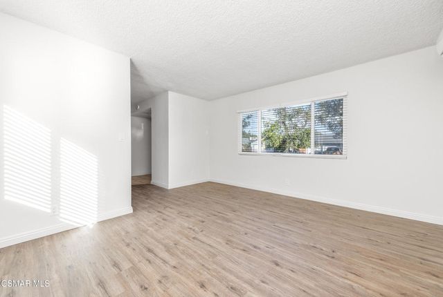 22002 Ybarra Road, Woodland Hills, CA 91364