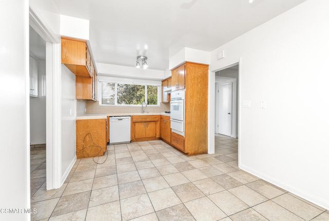 22002 Ybarra Road, Woodland Hills, CA 91364