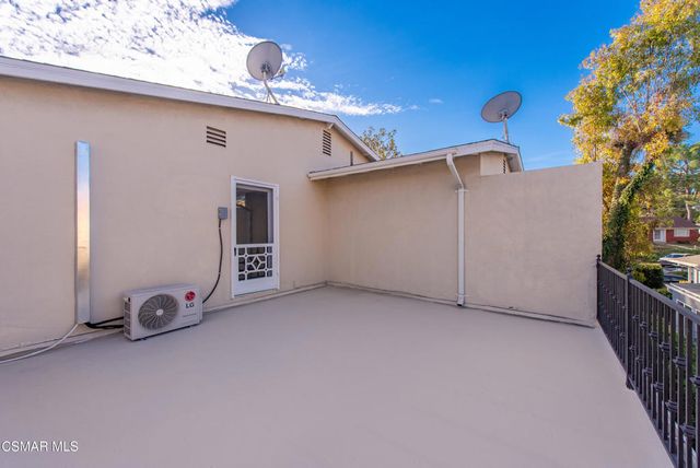 22002 Ybarra Road, Woodland Hills, CA 91364