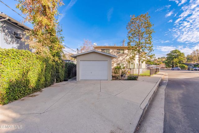 22002 Ybarra Road, Woodland Hills, CA 91364