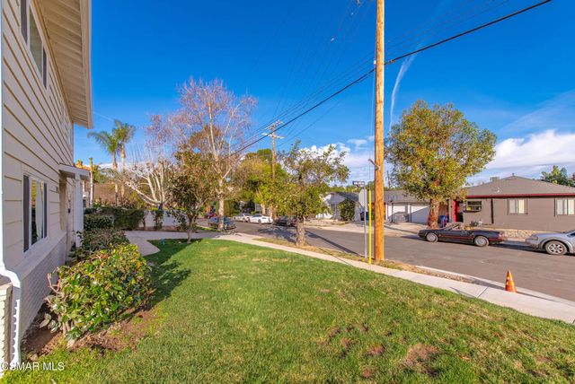 22002 Ybarra Road, Woodland Hills, CA 91364