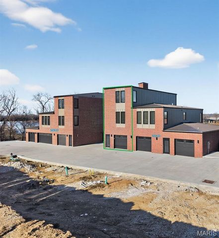 1013 River Bluff Drive, Washington, MO 63090