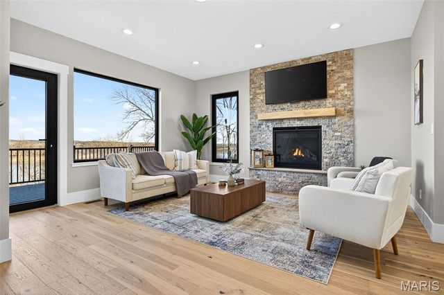 1013 River Bluff Drive, Washington, MO 63090