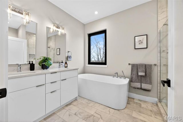 1013 River Bluff Drive, Washington, MO 63090