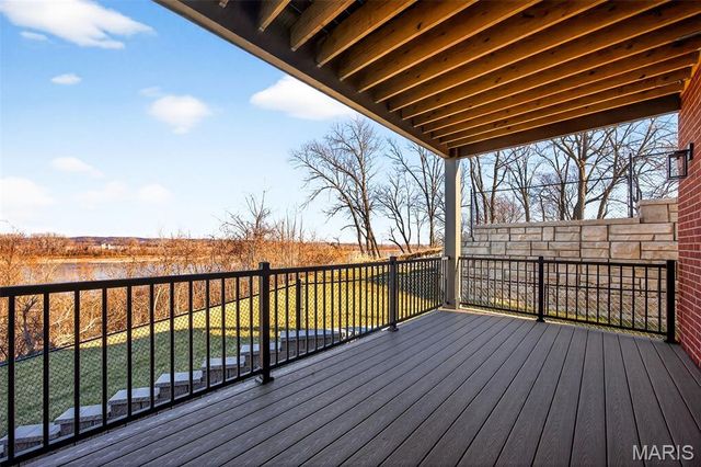 1013 River Bluff Drive, Washington, MO 63090