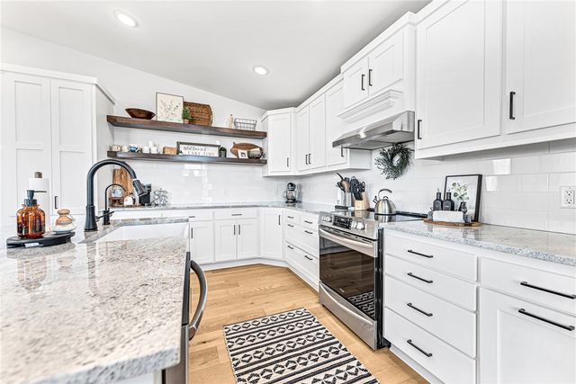 9994 Jim Trails, Rogers, AR 72756