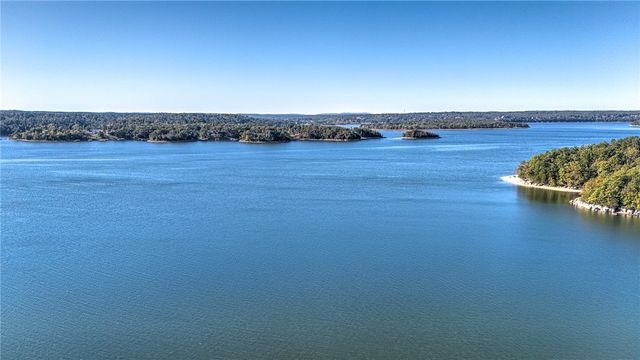 9994 Jim Trails, Rogers, AR 72756
