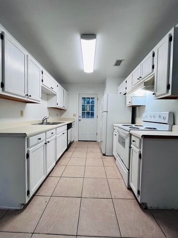 1285 Rumba Ln Apt B, Tallahassee, FL 32304