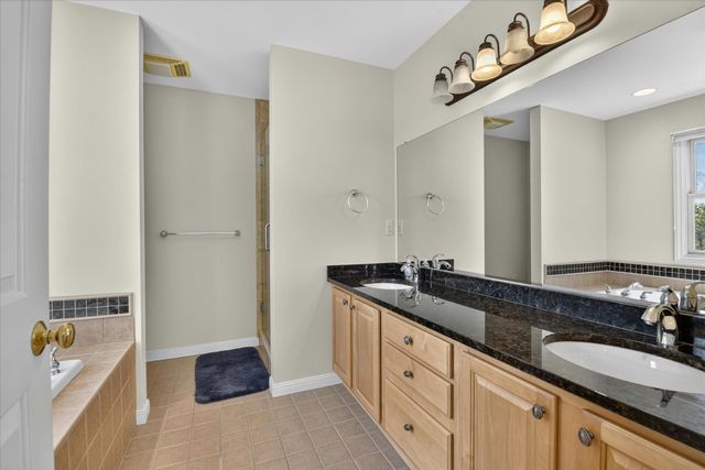1041 Bicentennial Parkway, Ann Arbor, MI 48108