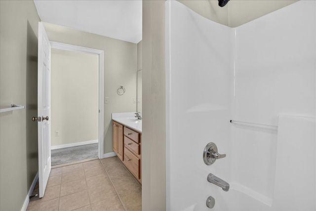 1041 Bicentennial Parkway, Ann Arbor, MI 48108
