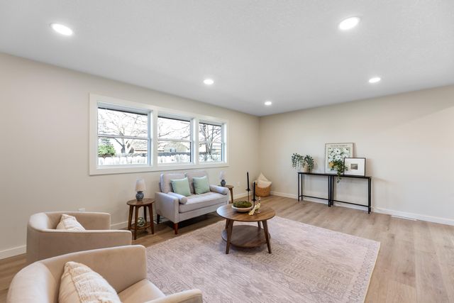 9109 E Barron Rd, Wichita, KS 67207