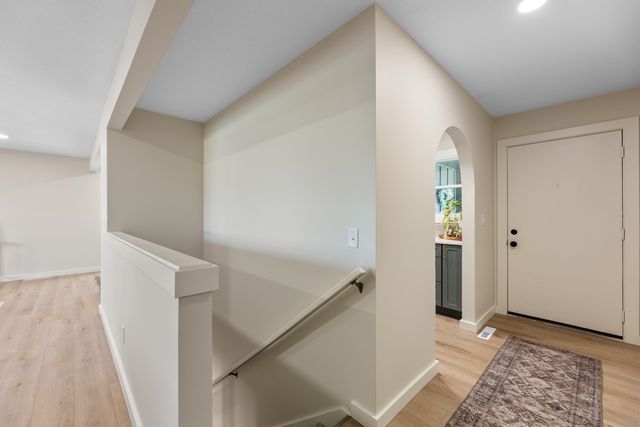 9109 E Barron Rd, Wichita, KS 67207