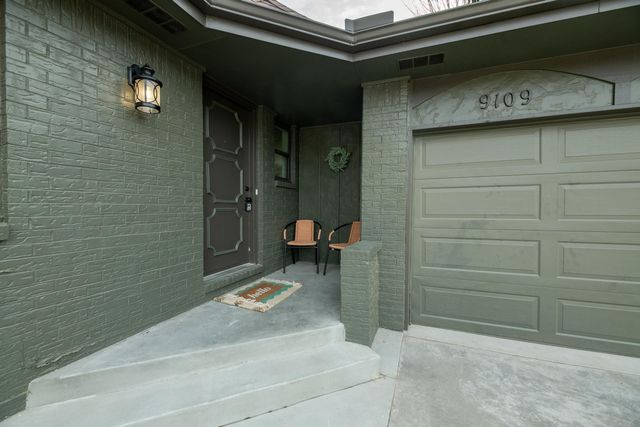 9109 E Barron Rd, Wichita, KS 67207