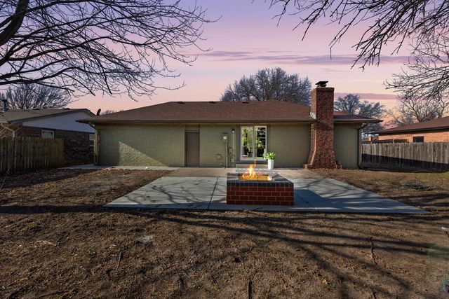 9109 E Barron Rd, Wichita, KS 67207