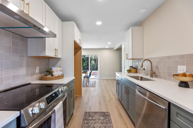 9109 E Barron Rd, Wichita, KS 67207