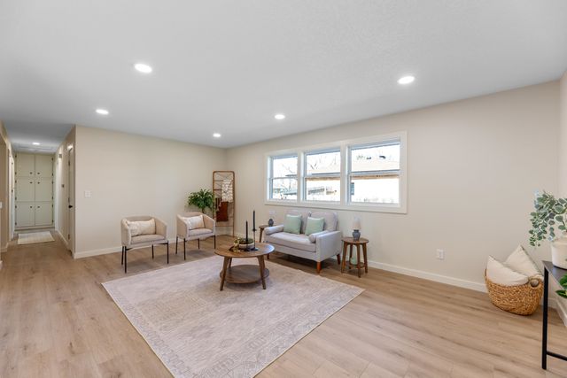 9109 E Barron Rd, Wichita, KS 67207