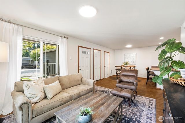 449 Oak Hill Lane, Burlington, WA 98233