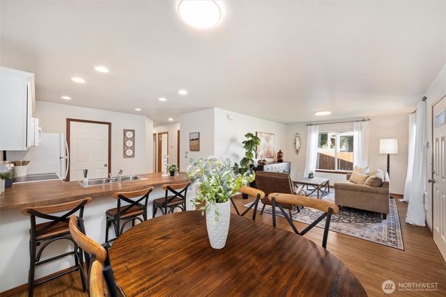 449 Oak Hill Lane, Burlington, WA 98233