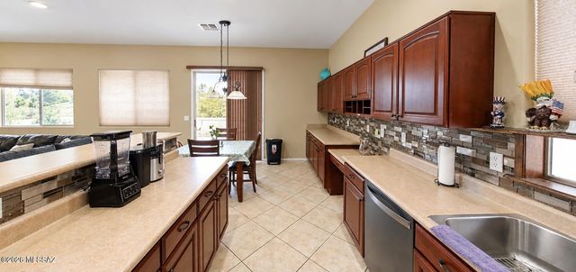 6771 S Camino Catalan, Tucson, AZ 85757