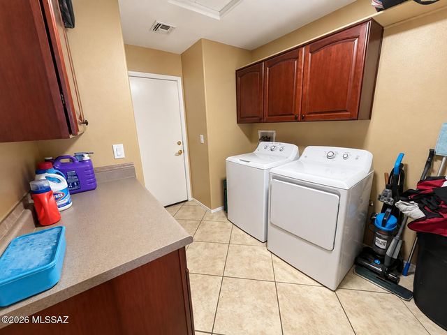 6771 S Camino Catalan, Tucson, AZ 85757