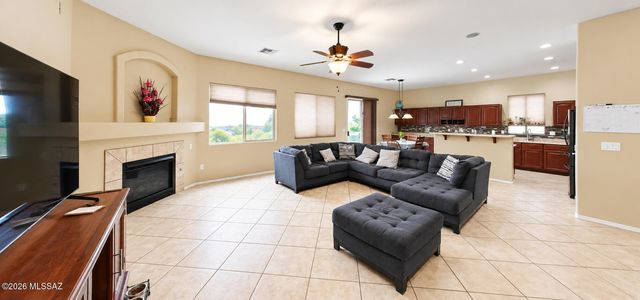 6771 S Camino Catalan, Tucson, AZ 85757