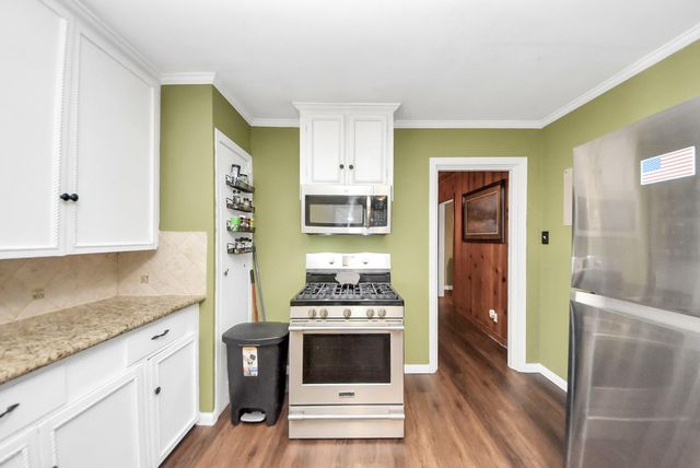 201 S Roosevelt Avenue, Cleveland, TX 77327