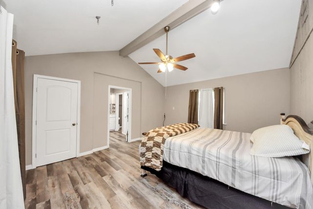 201 S Roosevelt Avenue, Cleveland, TX 77327