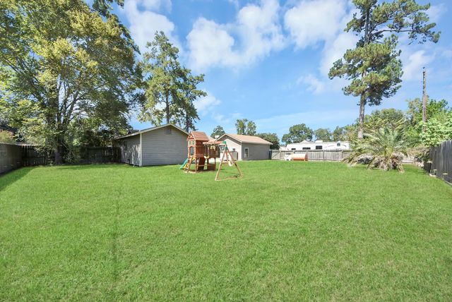 201 S Roosevelt Avenue, Cleveland, TX 77327