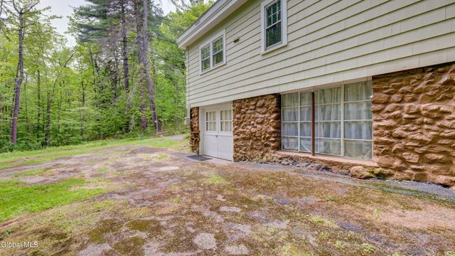 591 County Highway 146, Gloversville, NY 12078