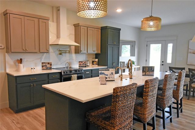 5195 Winslow Road, Marion, IA 52302