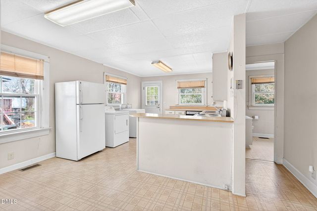 1028 Queen Ann Street, Burlington, NC 27217