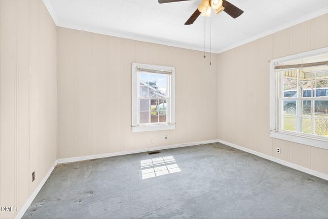 1028 Queen Ann Street, Burlington, NC 27217