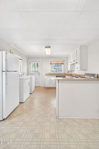 1028 Queen Ann Street, Burlington, NC 27217