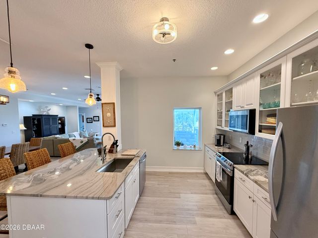 423 S Atlantic Ave Apt 102, New Smyrna Beach, FL 32169