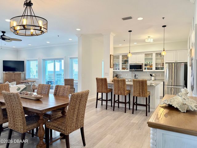 423 S Atlantic Ave Apt 102, New Smyrna Beach, FL 32169
