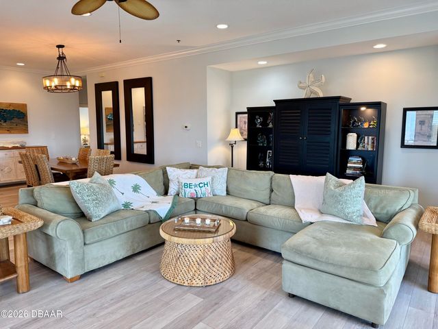 423 S Atlantic Ave Apt 102, New Smyrna Beach, FL 32169