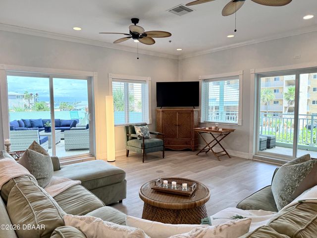 423 S Atlantic Ave Apt 102, New Smyrna Beach, FL 32169