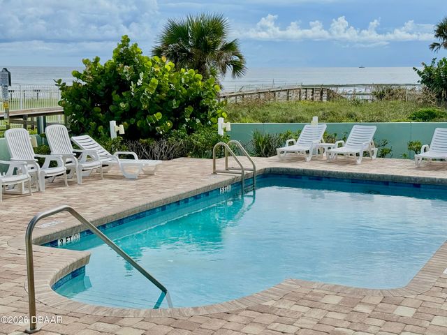 423 S Atlantic Ave Apt 102, New Smyrna Beach, FL 32169