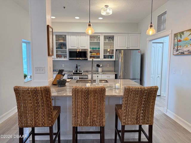 423 S Atlantic Ave Apt 102, New Smyrna Beach, FL 32169