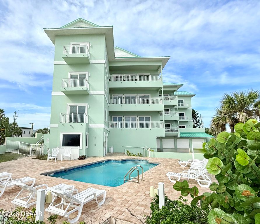 423 S Atlantic Ave Apt 102, New Smyrna Beach, FL 32169
