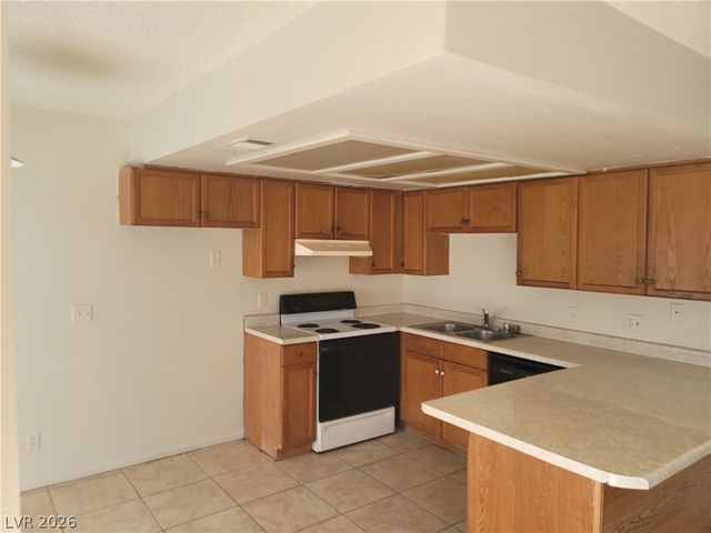 4300 LAMONT Street 232, Las Vegas, NV 89115