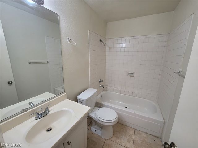 4300 LAMONT Street 232, Las Vegas, NV 89115