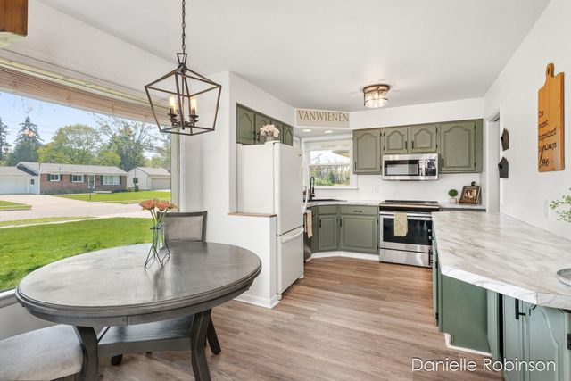 3679 Yellowstone Drive Sw, Grandville City, MI 49418