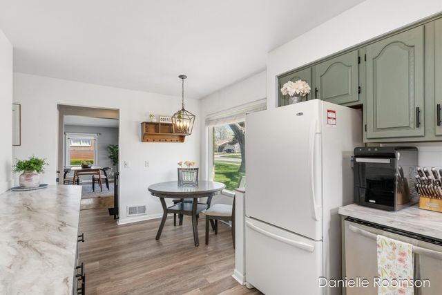 3679 Yellowstone Drive Sw, Grandville City, MI 49418